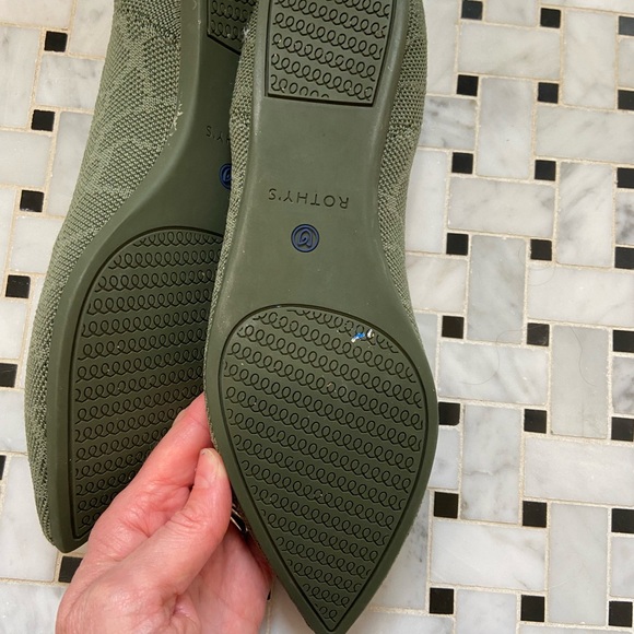 Rothy's Green Animal Print The Point Flats Size 8.5 - Picture 3 of 9